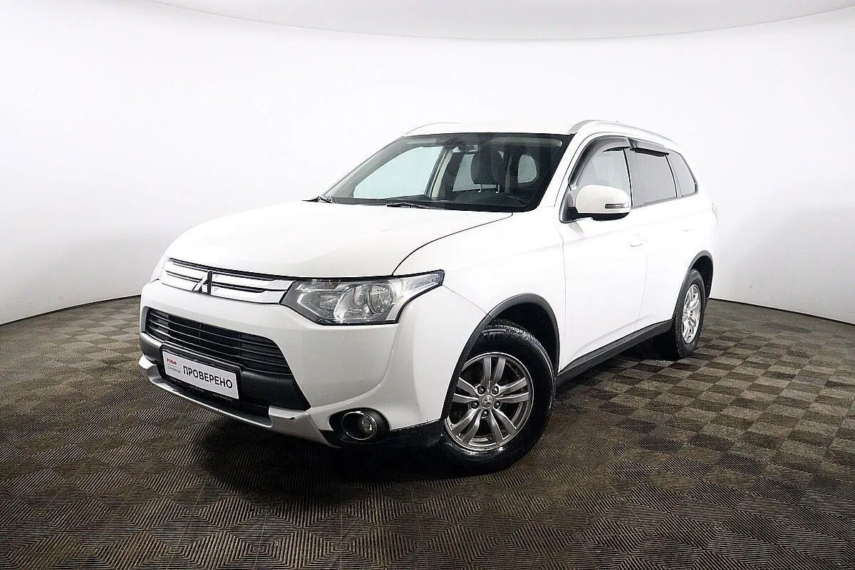 Mitsubishi Outlander  Image 1