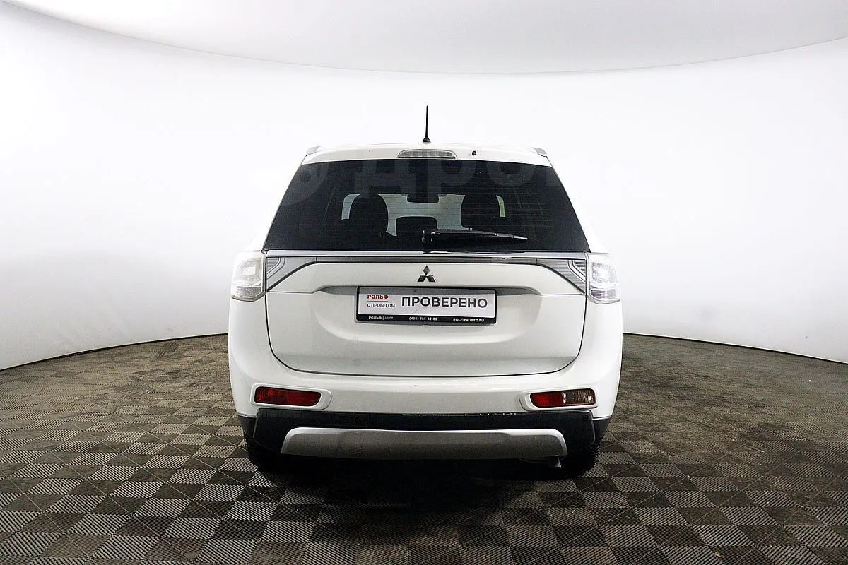 Mitsubishi Outlander  Image 6