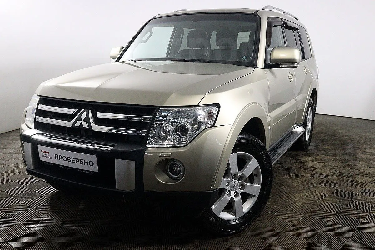 Mitsubishi Pajero  Image 1