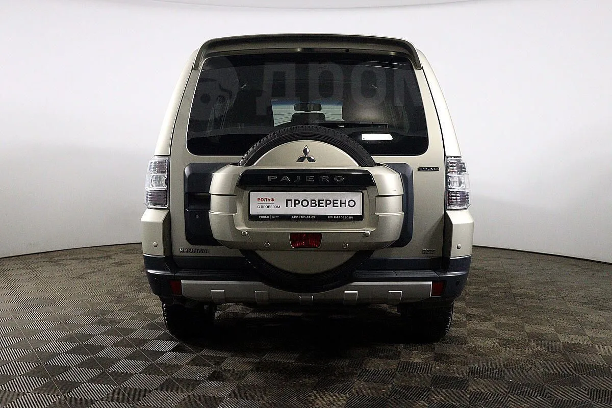 Mitsubishi Pajero  Image 6