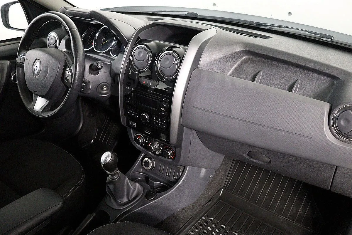 Renault Duster  Image 10