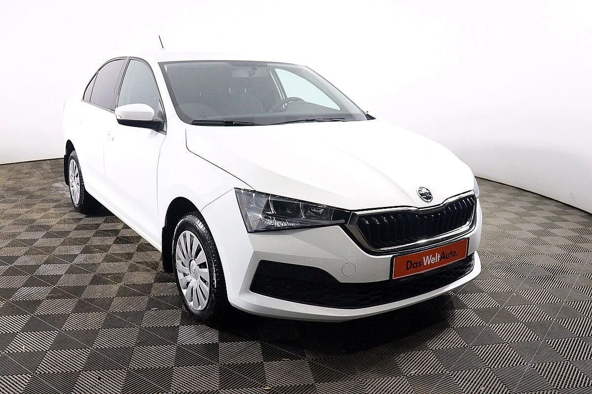 Skoda Rapid  Image 3