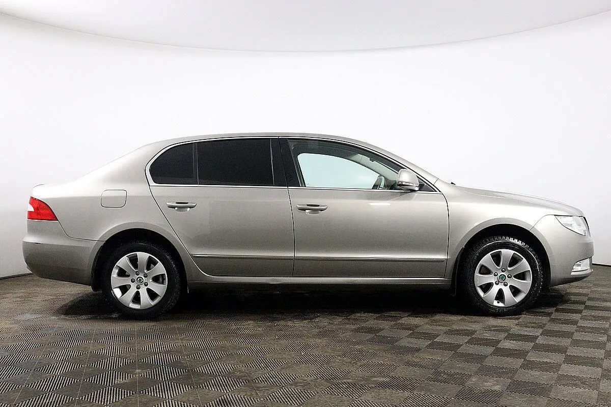 Skoda Superb  Image 4