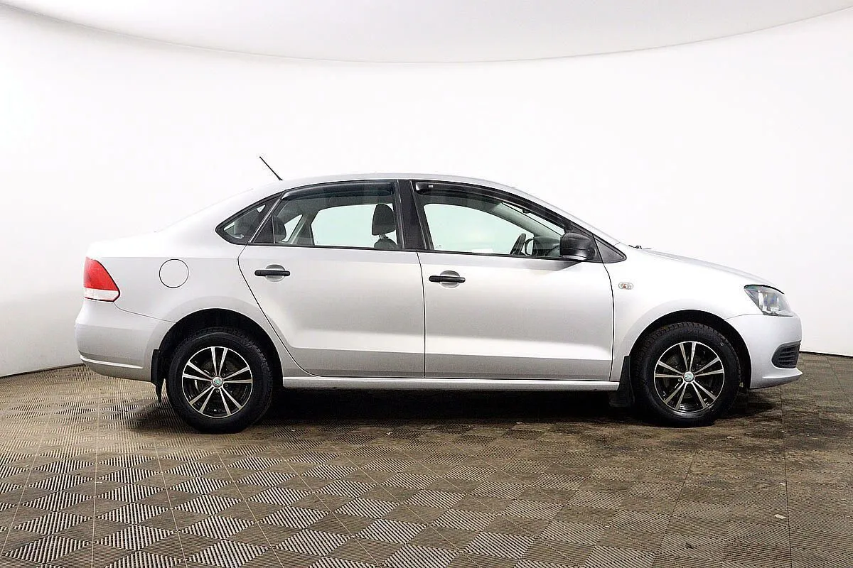 Volkswagen Polo  Image 4