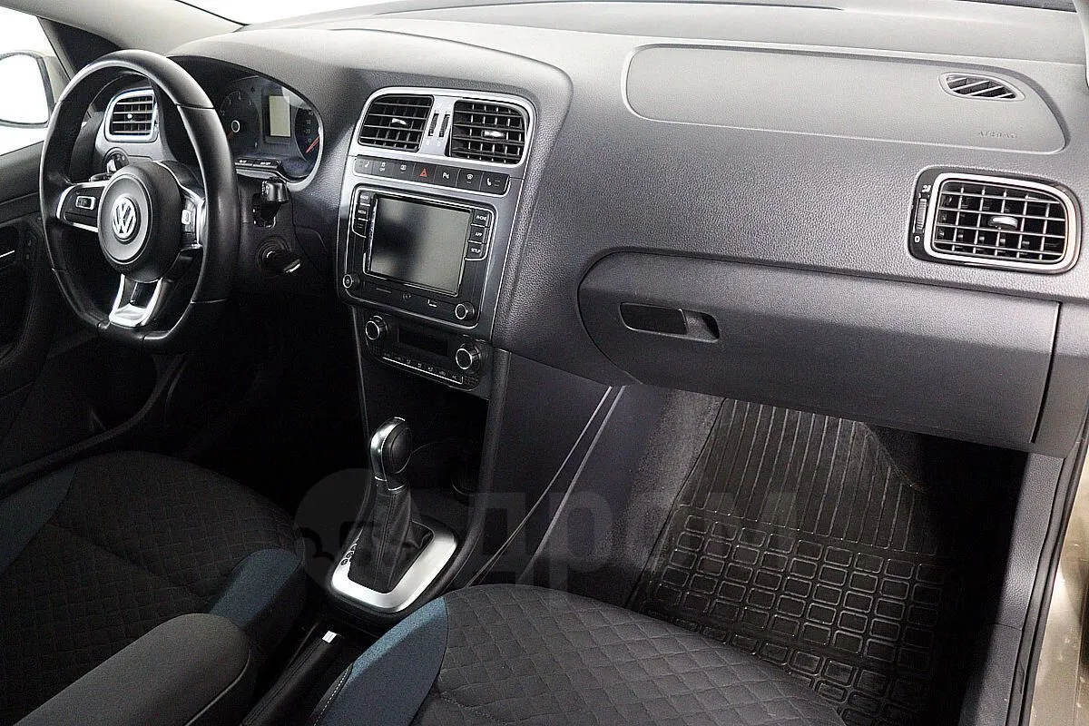 Volkswagen Polo  Image 10