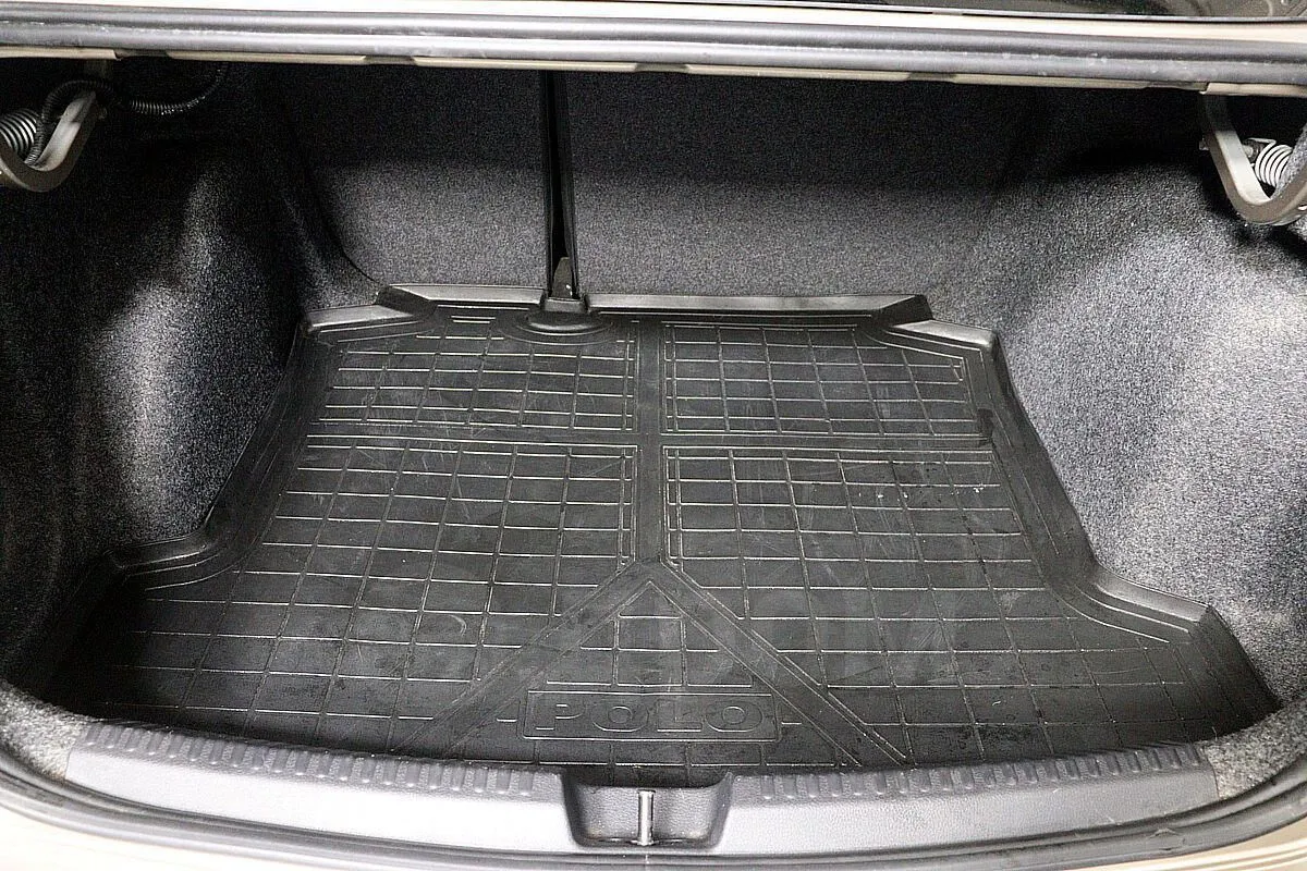 Volkswagen Polo  Image 9