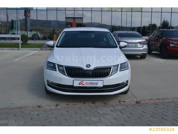Skoda Octavia 1.6 TDI Style Image 10
