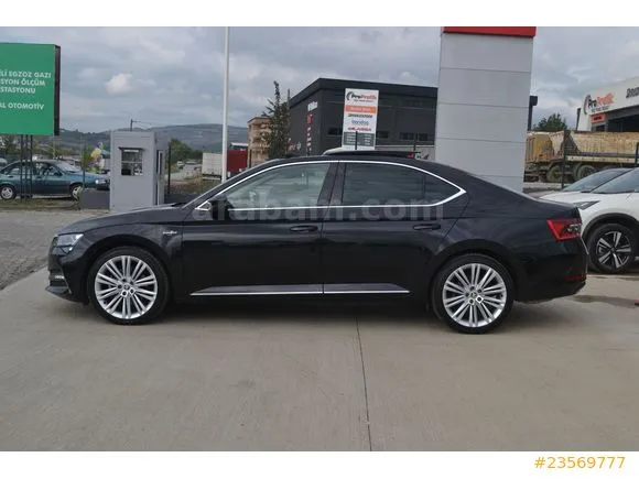 Skoda SuperB 2.0 TDI L&K Crystal Image 10