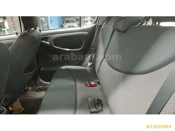 Toyota Yaris 1.3 Sol Image 10