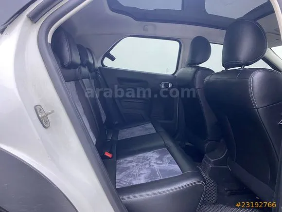 Citroen C4 Cactus 1.6 e-HDi Feel Image 9