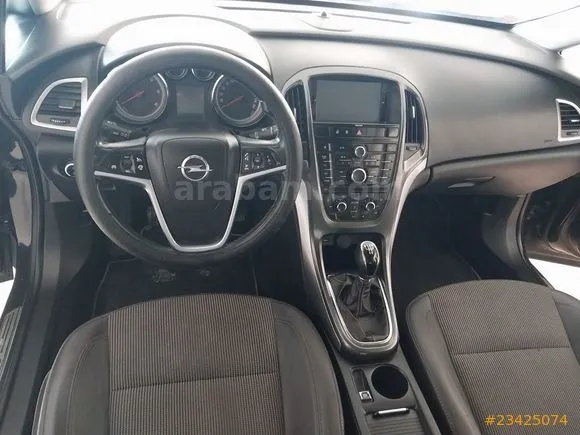 Opel Astra 1.3 CDTI Cosmo Image 9