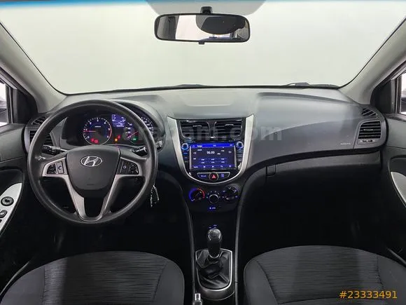 Hyundai Accent Blue 1.6 CRDI Mode Plus Image 9