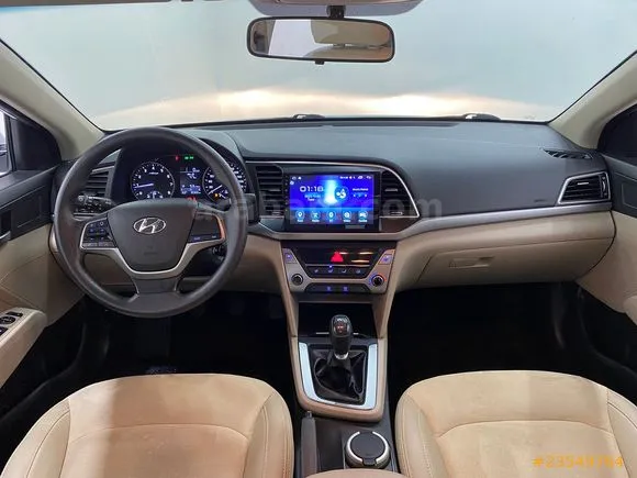 Hyundai Elantra 1.6 D-CVVT Style Image 9