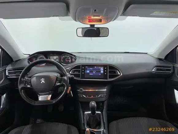 Peugeot 308 1.2 VTi Active Image 9