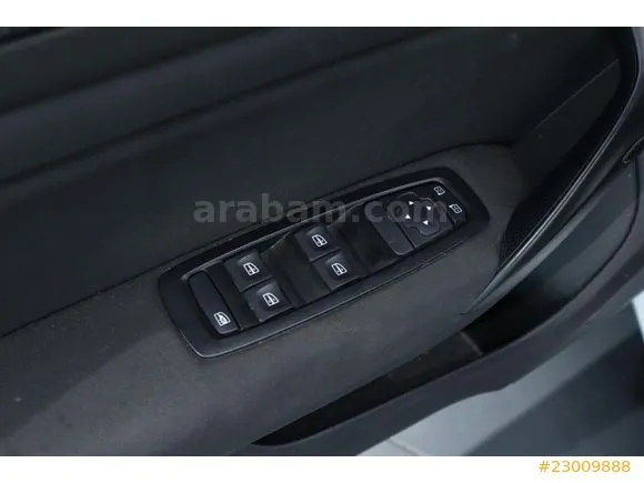 Renault Megane 1.5 dCi Joy Image 9