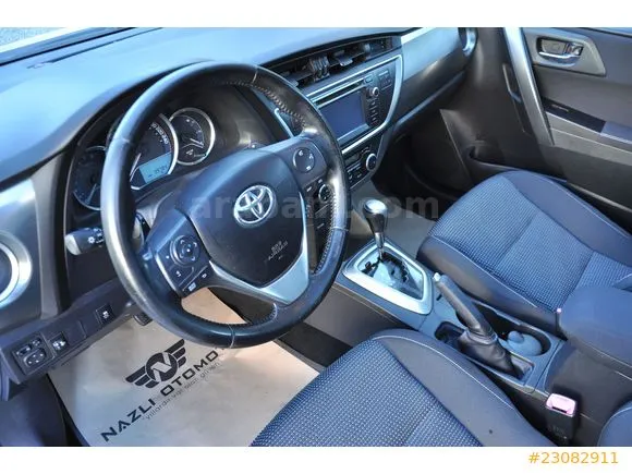 Toyota Auris 1.6 Advance Skypack Image 9