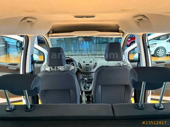 Ford Tourneo Courier 1.5 TDCi Delux Image 9