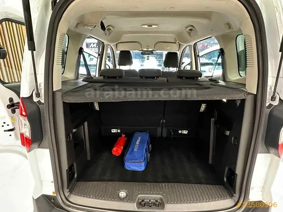 Ford Tourneo Courier 1.5 TDCi Journey Trend Image 9