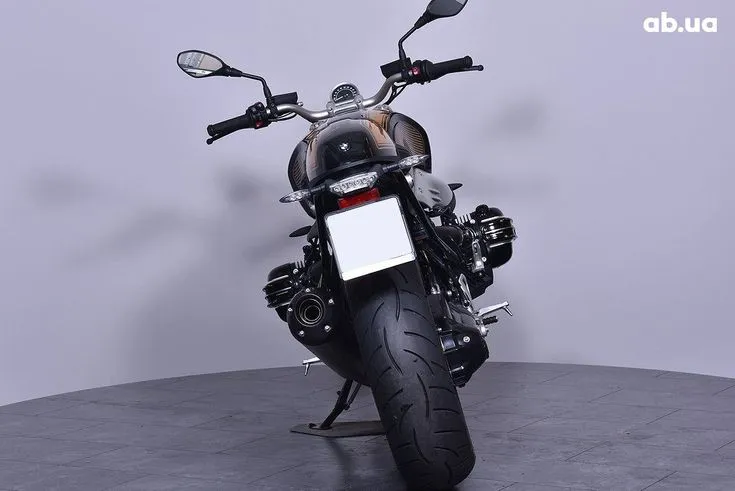 BMW R  Image 6