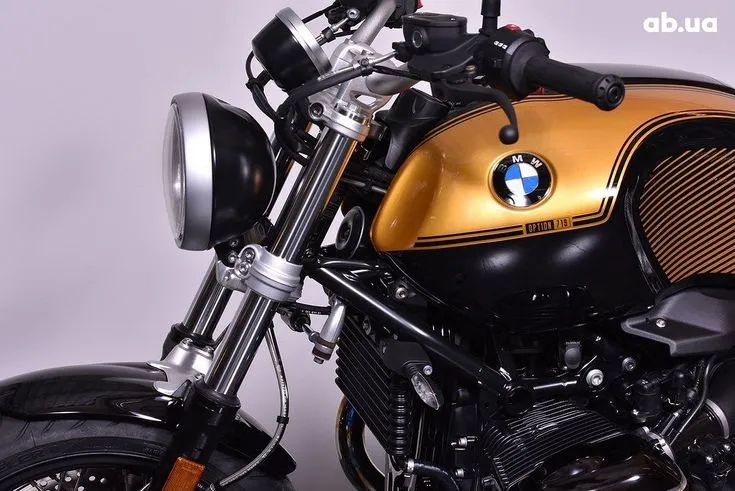BMW R  Image 8