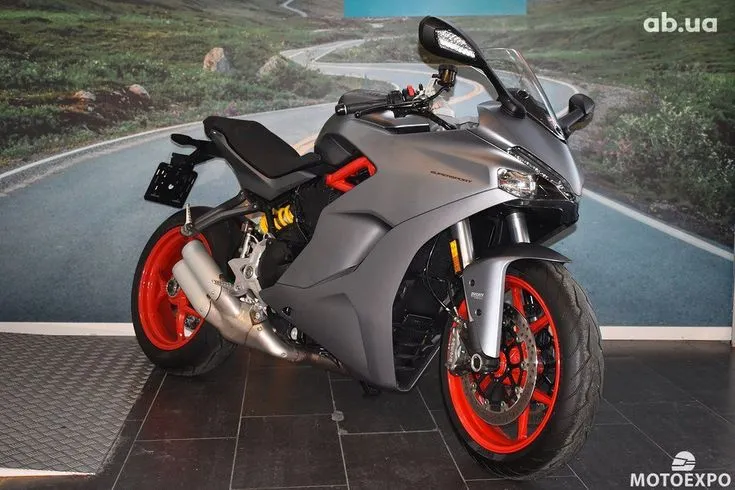 Ducati SuperSport  Image 4