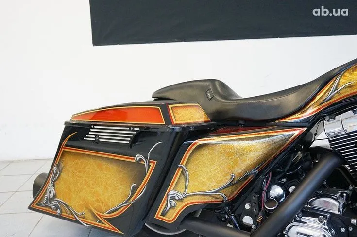 Harley-Davidson FLHTCU  Image 7