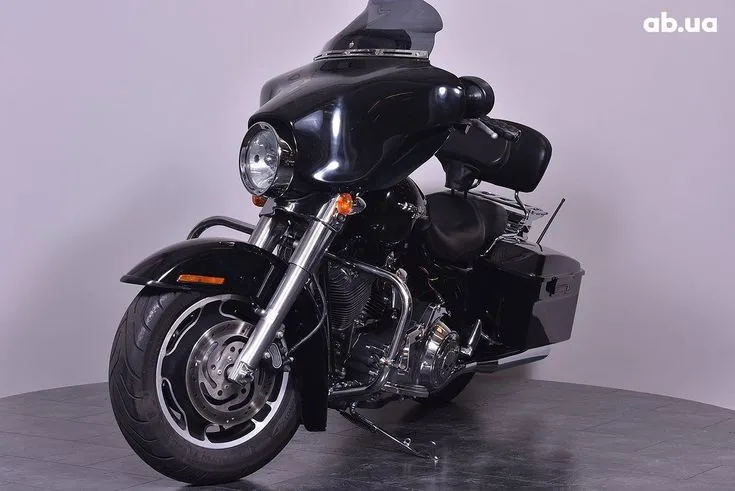 Harley-Davidson FLHX  Image 3