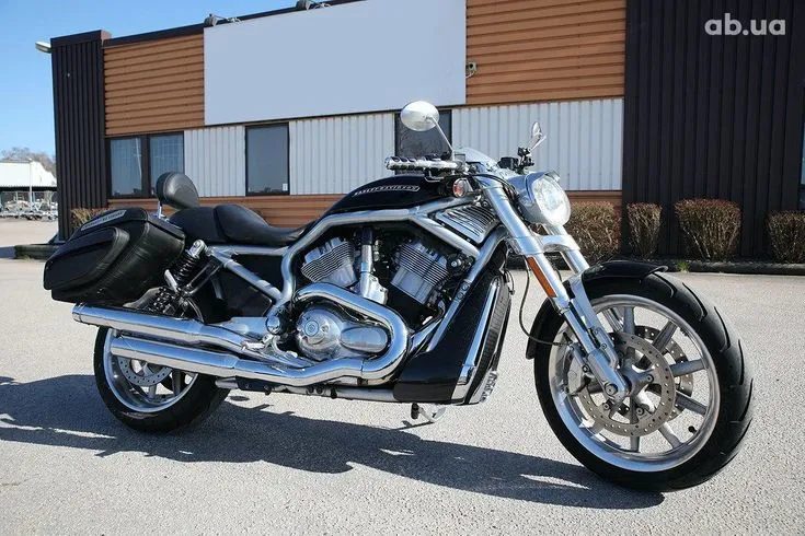 Harley-Davidson V-Rod  Image 1