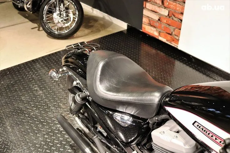 Harley-Davidson XL  Image 4