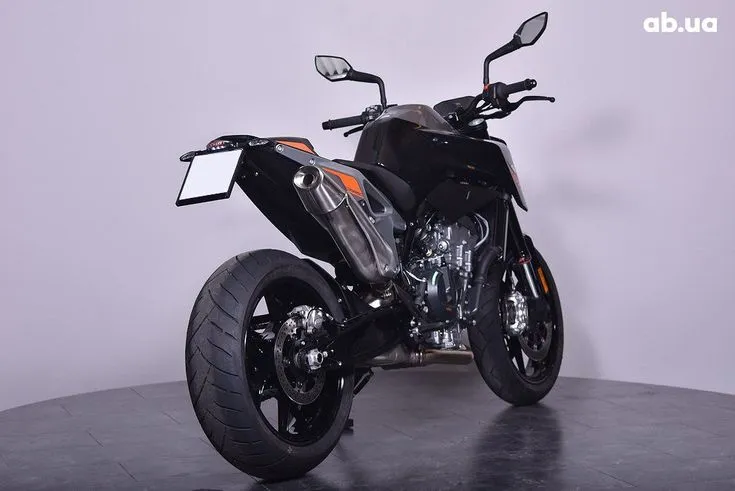KTM 790  Image 3
