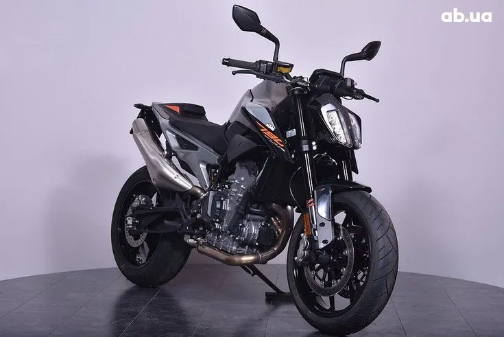 KTM 790  Image 9